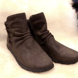 Cobb Hill Ankle Boots